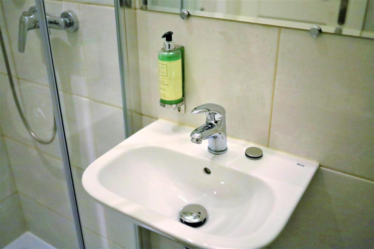 Zyblikiewicza Friendly Apartment 2 Krakow Luaran gambar